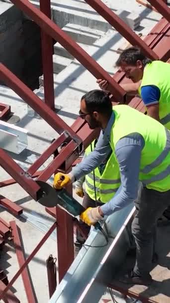 Trabalhos Canteiros Obras Trabalhos Fachada Telhas Fazer Telhado Concreto — Vídeo de Stock