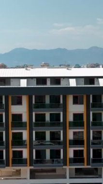 İnşaat alanlarında çalışmak, ön cephe işi, fayans yapımı, beton çatı