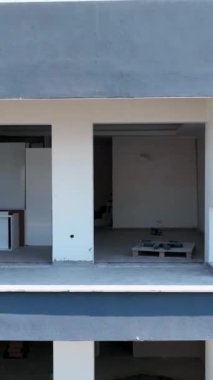 İnşaat alanlarında çalışmak, ön cephe işi, fayans yapımı, beton çatı