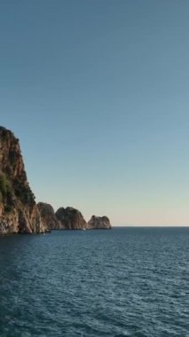 Dikey video yaz titreşimleri. Alanya Kalesi.
