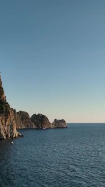 Dikey video yaz titreşimleri. Alanya Kalesi.