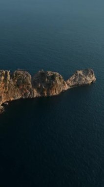 Dikey video yaz titreşimleri. Alanya Kalesi.