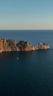 Dikey video yaz titreşimleri. Alanya Kalesi.