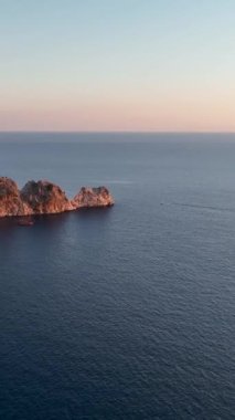 Dikey video yaz titreşimleri. Alanya Kalesi.