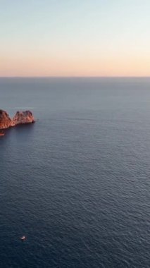 Dikey video yaz titreşimleri. Alanya Kalesi.