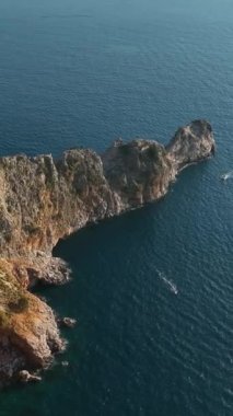 Dikey video yaz titreşimleri. Alanya Kalesi.