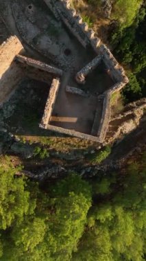 Dikey video yaz titreşimleri. Alanya Kalesi.