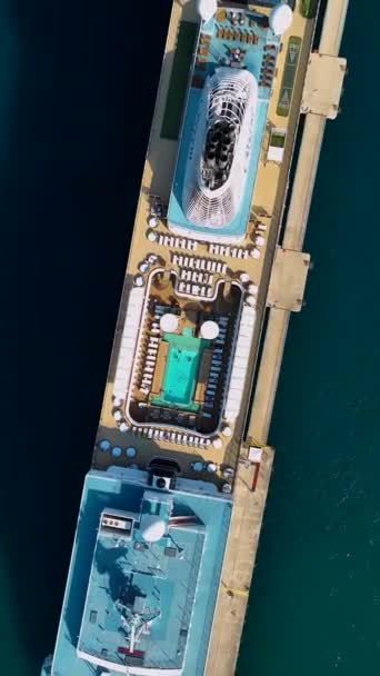 Férias Grande Navio Cruzeiro Mediterrâneo — Vídeo de Stock