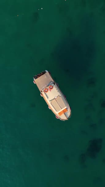 地中海のプレミアム休暇 紺碧の海 — ストック動画
