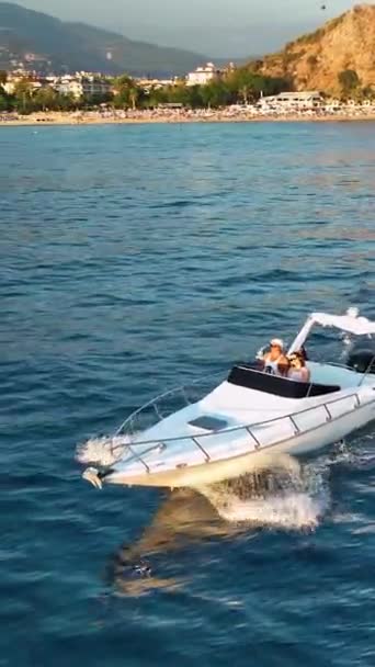 Barco Motor Mar Azul Concepto Marino Vista Aérea — Vídeos de Stock