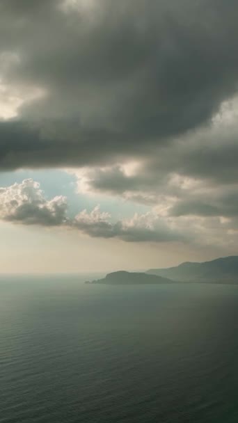 Saftiger Sonnenuntergang Meer Den Sonnigen Sommerabenden Der Mittelmeerküste — Stockvideo