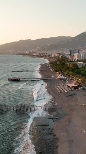 Beristirahat Laut Dan Berjalan Sepanjang Dermaga Pandangan Udara — Stok Video