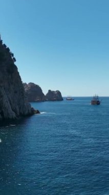 Dikey video yaz titreşimleri. Alanya Kalesi.