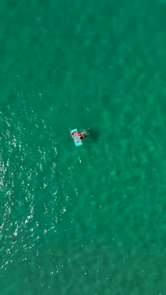 夏のコンセプトとトルコの海辺の休日 — ストック動画