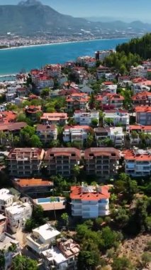 Dikey video yaz titreşimleri. Alanya Kalesi.