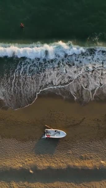 Ludzie Pływają Morzu Śródziemnym Letnie Wibracje — Wideo stockowe