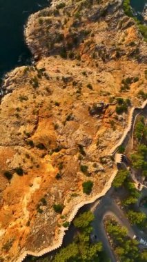 Dikey video yaz titreşimleri. Alanya Kalesi.