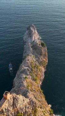Dikey video yaz titreşimleri. Alanya Kalesi.
