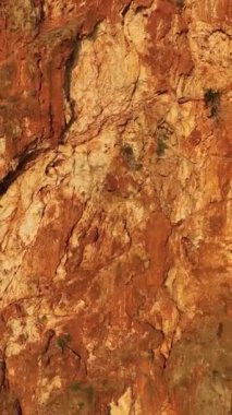 Dikey video yaz titreşimleri. Alanya Kalesi.