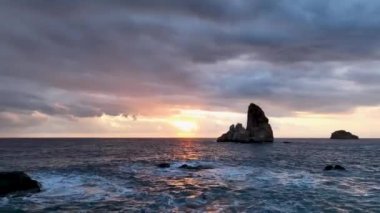 Kaliteli bir geçmiş, mavi deniz, sahil tatili 4K