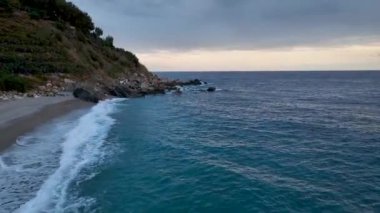 Kaliteli bir geçmiş, mavi deniz, sahil tatili 4K