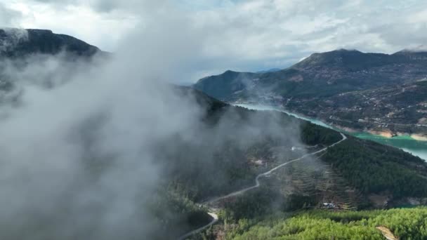Mountain River Φοβερό Φόντο Θέα Συννεφιά Lanscape — Αρχείο Βίντεο