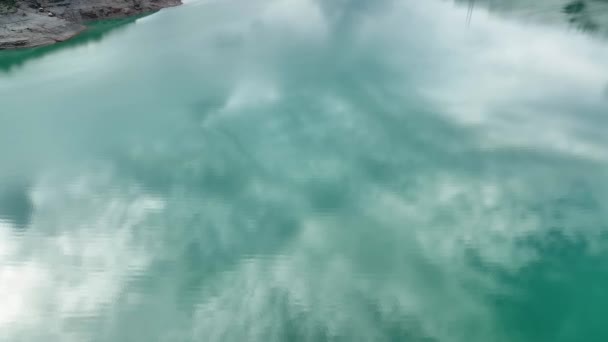 Горная Река Потрясающий Вид Фоне — стоковое видео