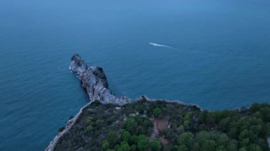 Cloudy weather rest in a beautiful place , blue sea 4K