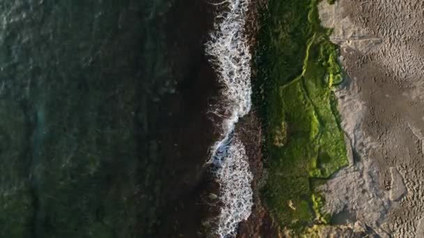 空中ビュー素晴らしい春の海4 — ストック動画