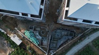 2 towers under construction, final stage
