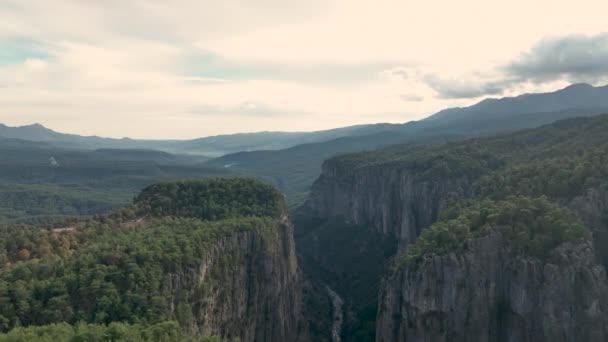 Tourist Woman Hiker Cliff Backdrop Gorge Amazing Tazi Canyon Turkey — Video Stock