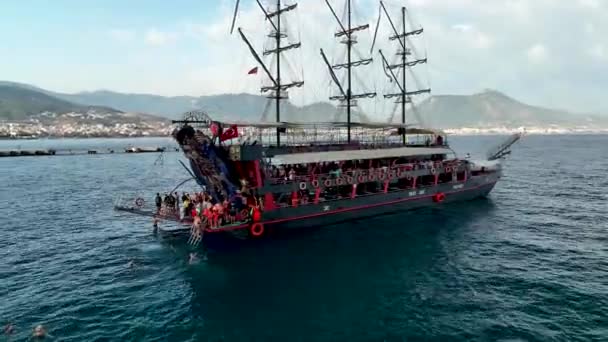 Pirate Harbor Awesome Boat Trip — Vídeo de Stock