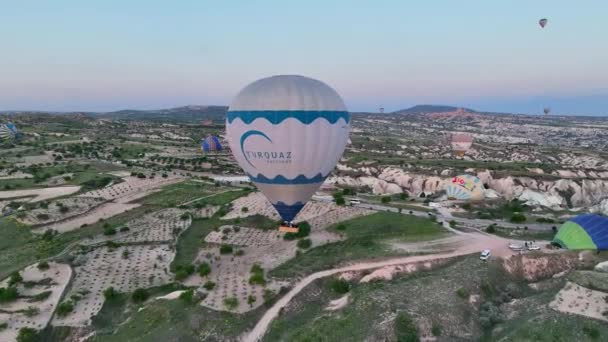 Drone Volando Sobre Increíbles Formaciones Rocosas Fabuloso Paisaje Capadocia Popular — Vídeos de Stock
