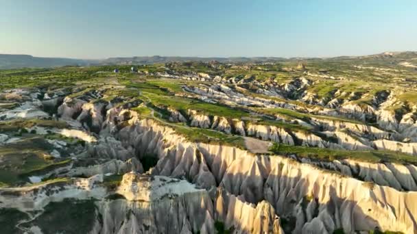 Drón Repül Csodálatos Szikla Képződmények Mesés Táj Cappadocia Népszerű Turisztikai — Stock videók