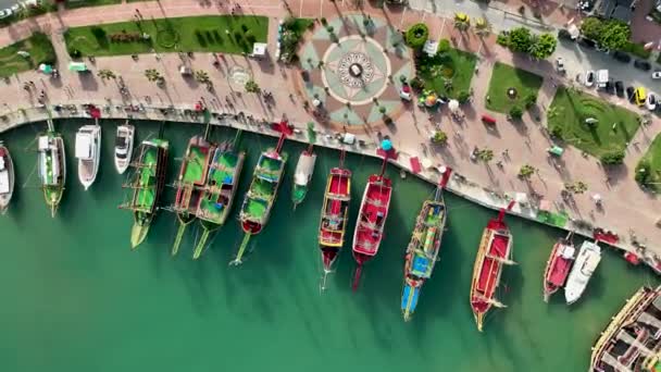 海賊港素晴らしい一日の色 — ストック動画