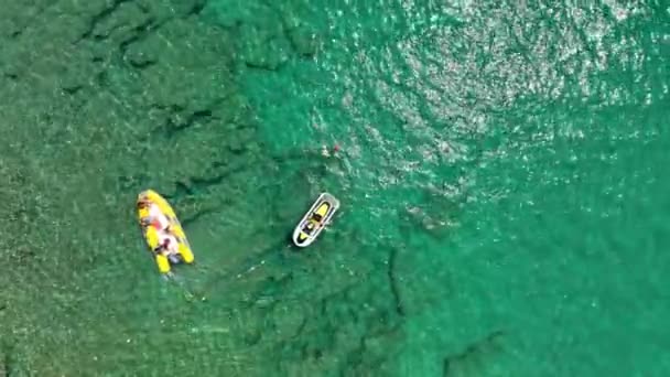 Parasailing Awesome Motor Boat Aerial View — Stok video