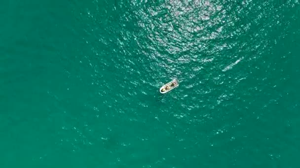 Parasailing Awesome Motor Boat Aerial View — Αρχείο Βίντεο