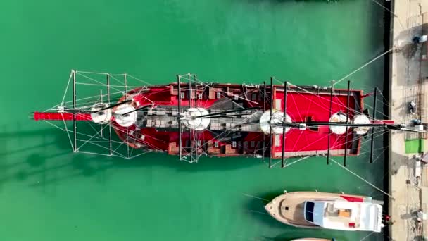 港の海賊港灯台素晴らしい景色 — ストック動画