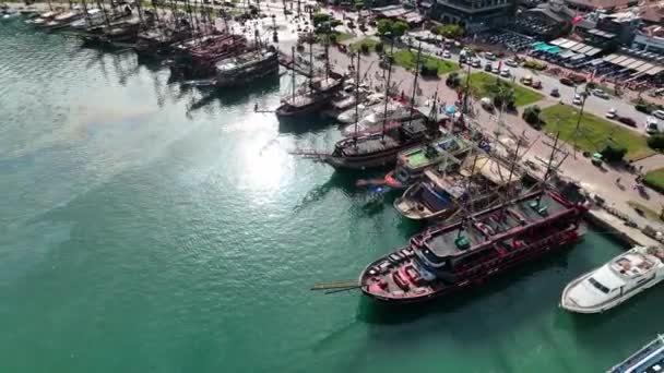 Маяк Біля Піратського Порту Приголомшливому Порту — стокове відео