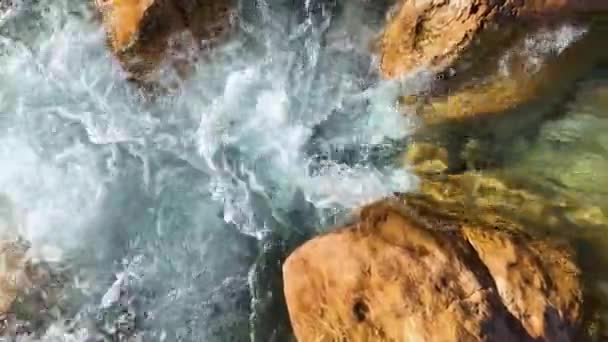 Water Rushing Colorful Stones Aerial View Flowing Deep Lake — Stock videók
