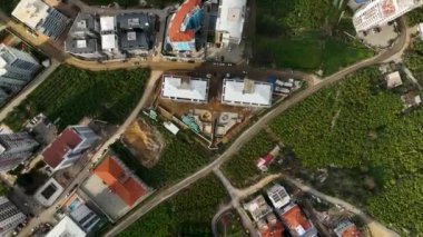 Yeni Yapıların Geliştirilmesi Üzerine Hava Uçuşu 4K