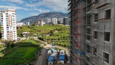 Yeni Yapıların Geliştirilmesi Üzerine Hava Uçuşu 4K