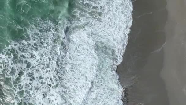 Potężny Burza Morska Ogromnymi Falami Widok Powietrza — Wideo stockowe