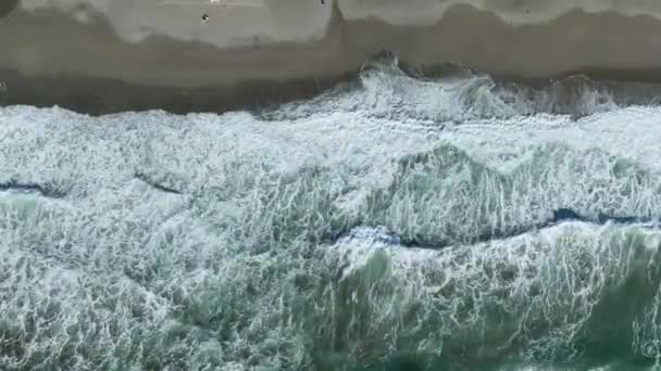 Bovenaanzicht Vanuit Lucht Beelden Van Prachtig Zeewater Een Stormachtige Dag — Stockvideo