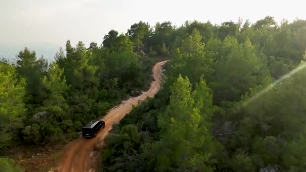 Auto Leaf Peeping Road Trip Guidando Attraverso Foresta Autunnale Autunno — Video Stock