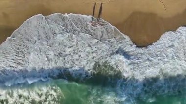 Sinematik çekim Alanya. Hindi. Kleopatra plajı. Akdeniz 'de. Alanya 'nın güzel manzarası. Alanya 'nın en iyi plajı.