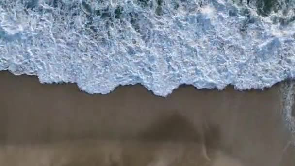 Imágenes Aéreas Verticales Estáticas Drone Video Vista Superior Playa Tormentosa — Vídeos de Stock