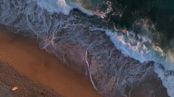 Widok Góry Dół Dużej Wysokości Niebieskiego Lazurowego Turkusowej Wody Morskiej — Wideo stockowe