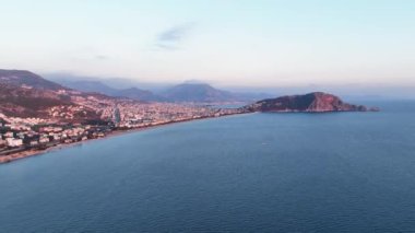 Alanya, Türkiye 'de kuş bakışı bir şehirdir. Konut binaları