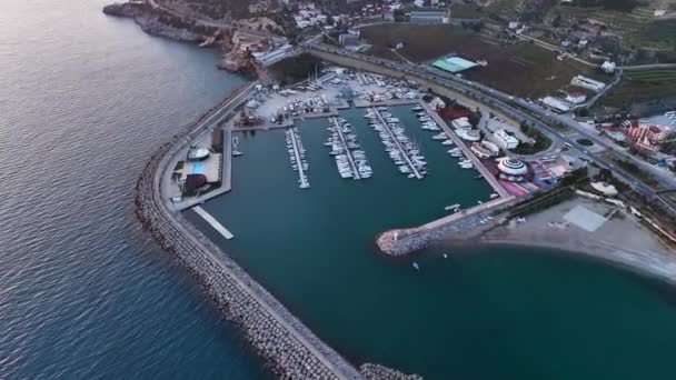 Vue Aérienne Birdseye Travers Riches Yachts Luxe Voiliers Amarrés Dans — Video